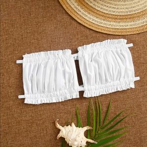 White Bikini Top never worn ✨